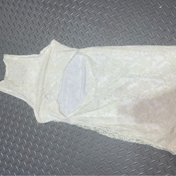 Abercrombie cutout back body on lace dress - Picture 3 of 3